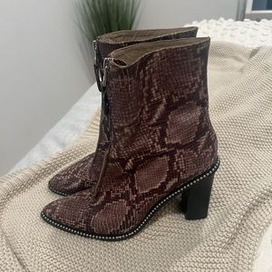 Leather Snakeskin Zippered Heeled Booties